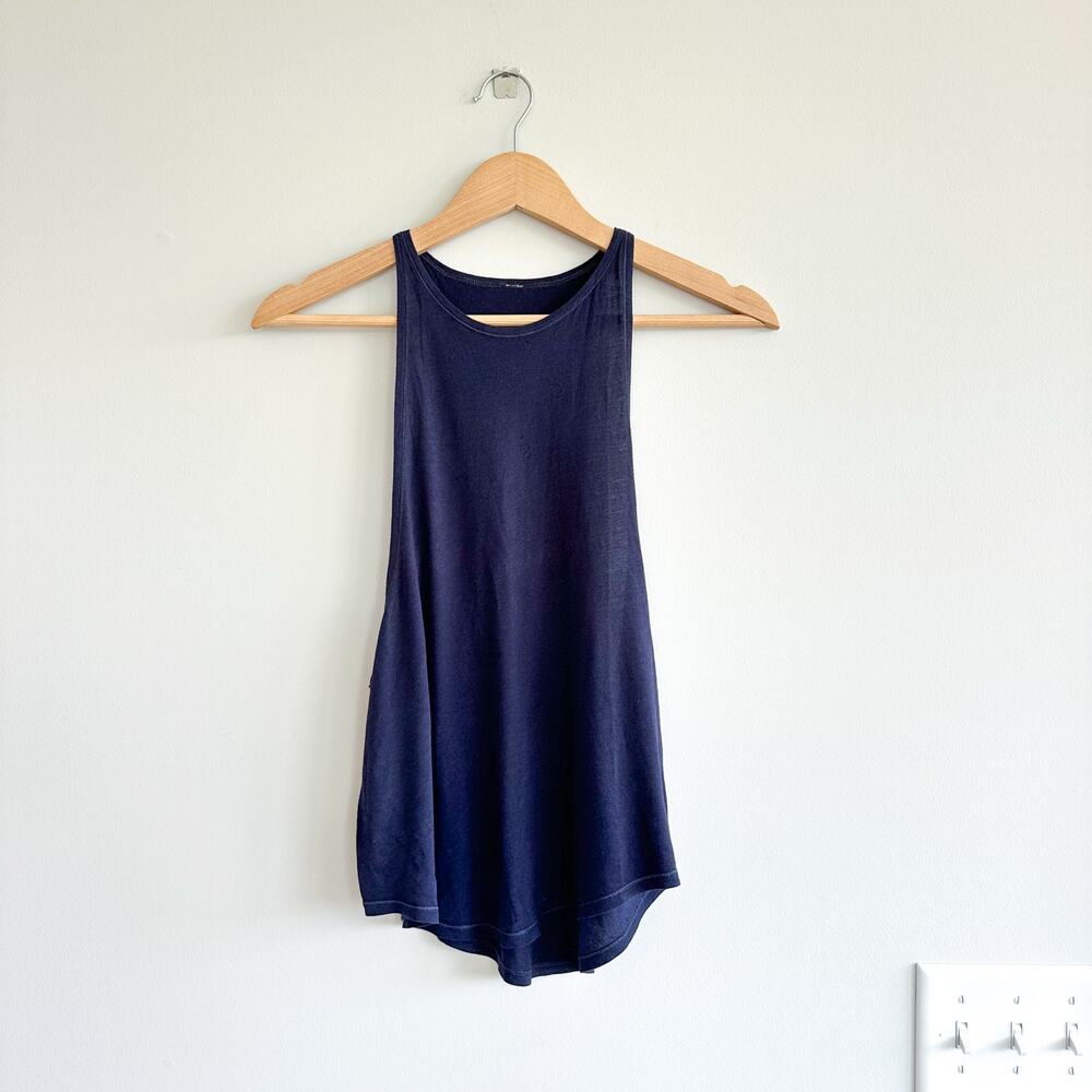 Lululemon Athletica Curve Hem Back Tank Top Purple 4